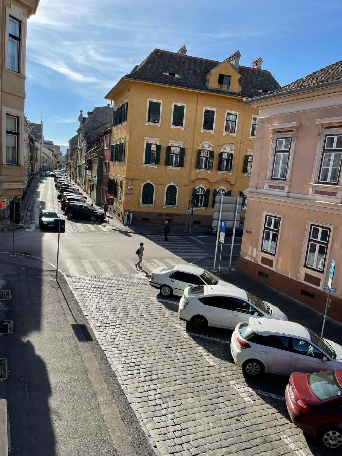 1501 Wergass 18 Appartement Sibiu Kamer foto